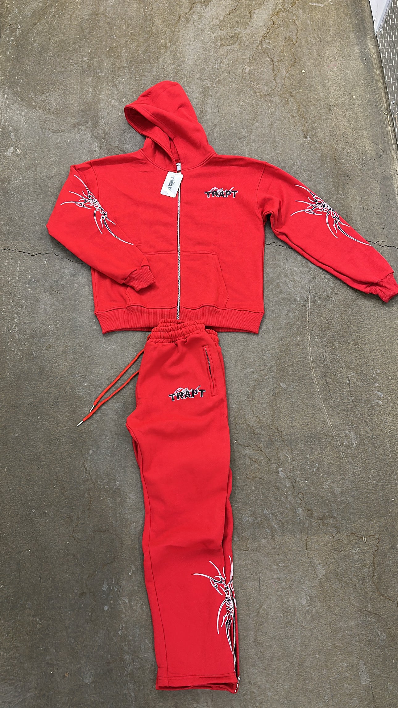 RED WEB PRINT SWEATSUIT